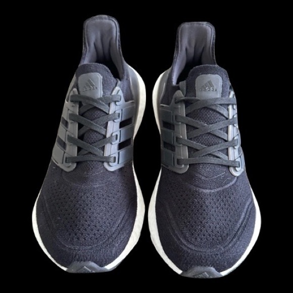 ADIDAS - Ultraboost 21 (W 6.5) - Picture 2 of 5